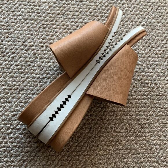 EILEEN Fisher leather tan sandals women’s size 6.5 - Picture 4 of 9